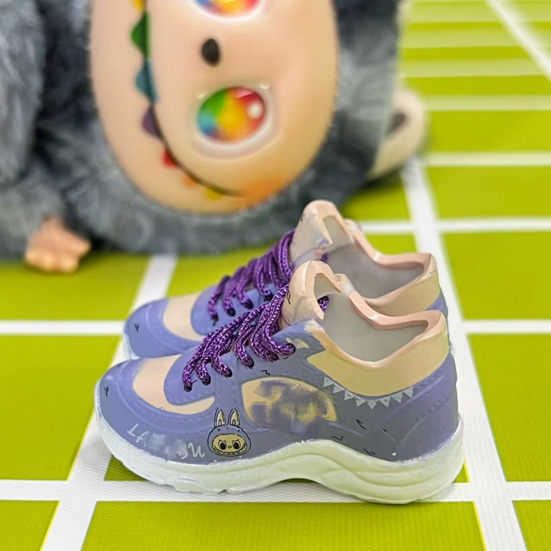 LABUBU Zapatos Rabu Ropa de bebé 17cm felpa vinilo bolso de muñeca colgante para zapatos desnudos caja ciega