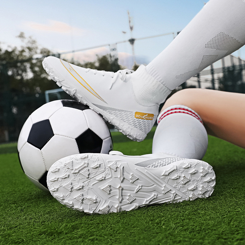 Transfronterizo nuevo TF zapatos de fútbol de clavos cortos para hombres y mujeres adultos zapatos deportivos de clavos cortos zapatos de entrenamiento de estudiantes adolescentes al por mayor image 3