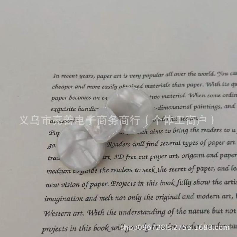 2025徐璐字母款醋酸蝴蝶结鸭嘴发夹刘海边夹可爱少女时髦碎发整理|undefined