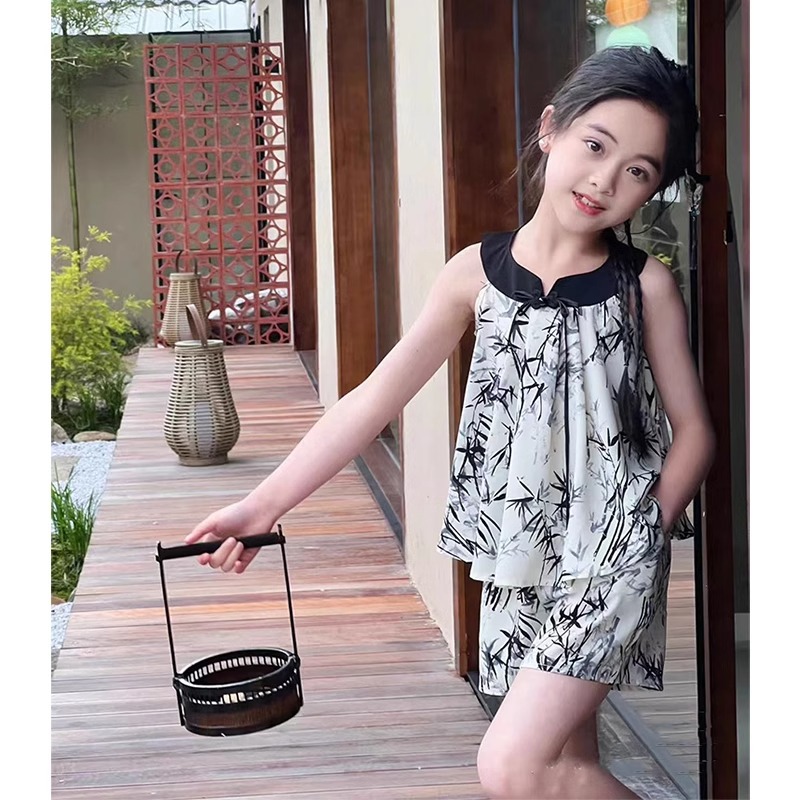 Girls' 2024 summer new Chinese style sleeveless ink bamboo leaf cool top loose shorts two-piece set trendy_voghion.com
