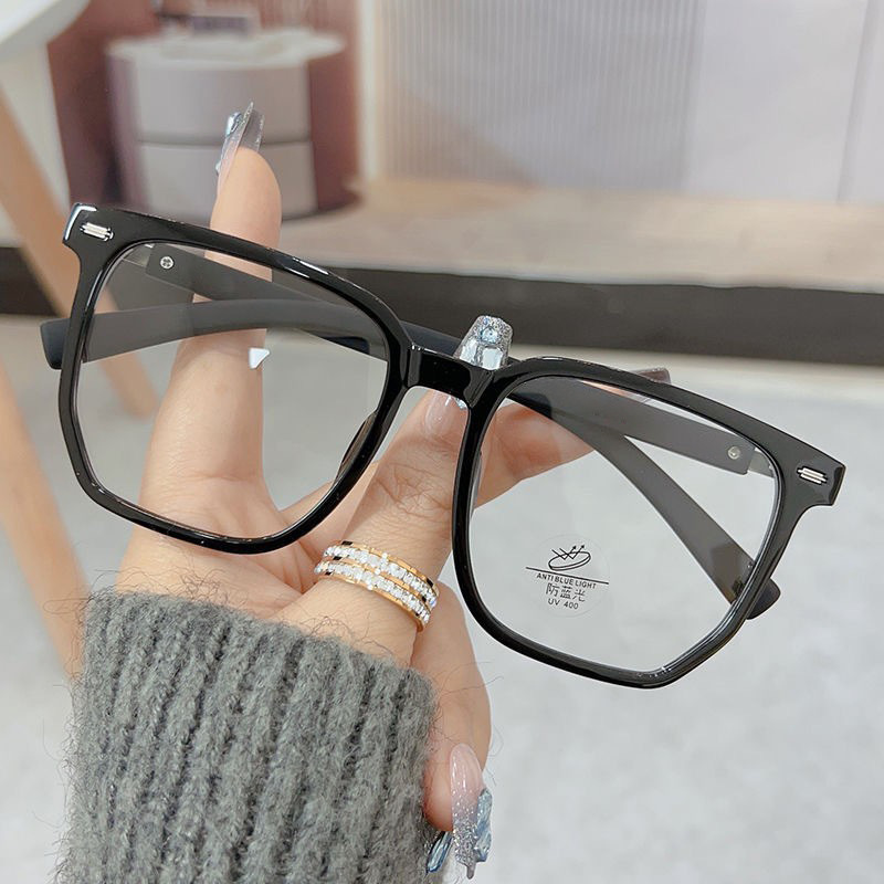 Nuevo estilo simple de gran marco para mostrar la cara de las chicas de moda versátil gafas de marco negro para hombres de negocios simples ante anteojos de luz azul para miopía