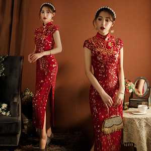 Chinese dress retro cheongsam for women red green Velvet embroidered phoenix tail long cheongsam Young banquet catwalk  host singers party cheongsam dress