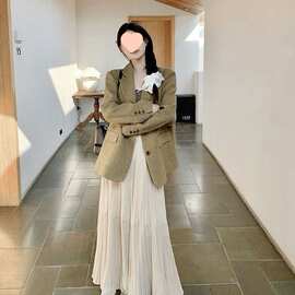 卡其西装外套女秋韩系显瘦气质上衣和半裙俩件套