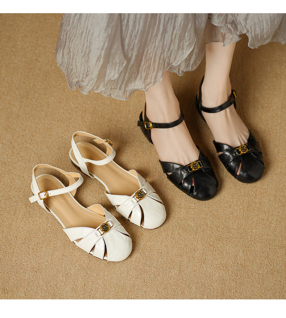 Sandal nữ bít mũi da cừu quai ngang hoa trà đế thấp — Màu đen chi tiết 1