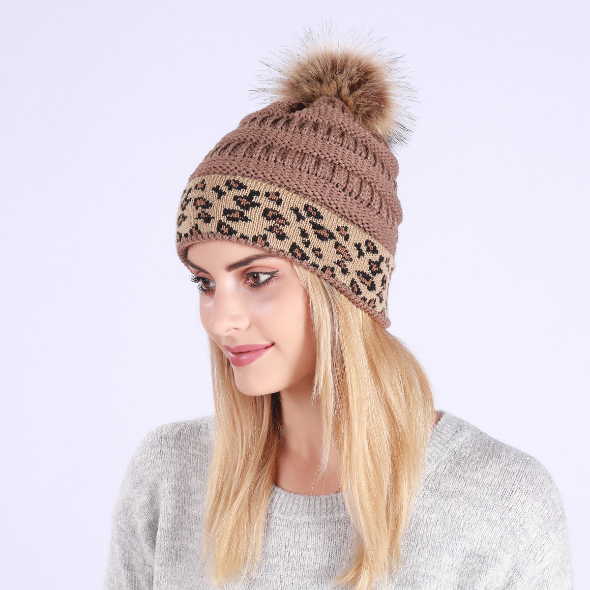 Mujeres Moda Leopardo Pompones Prensado Gorro De Lana display picture 13