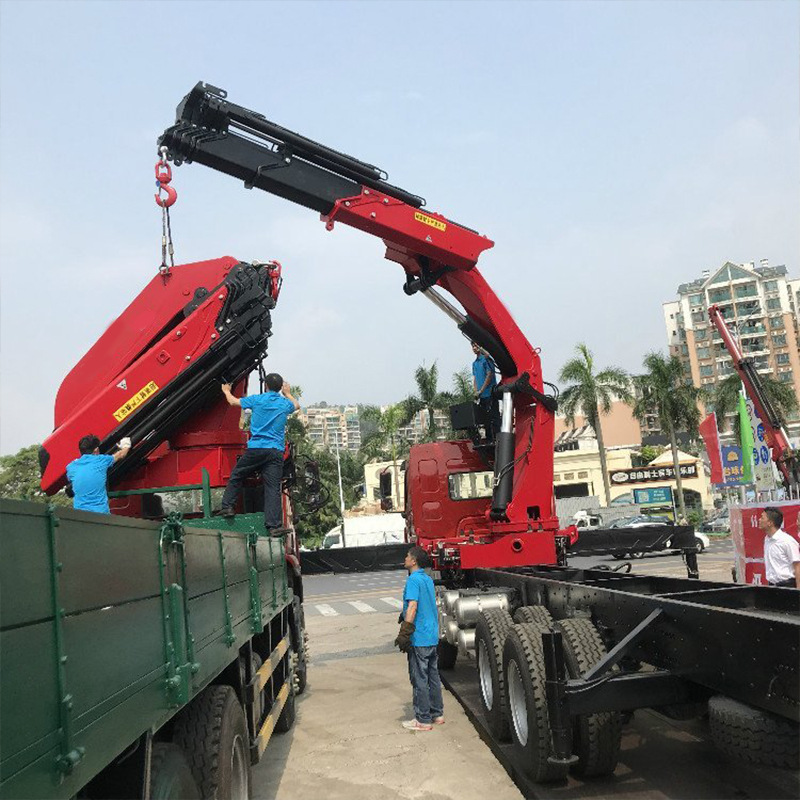 百茂厂家直营液压车载折臂吊 越野轮胎车载横臂吊 液压车载折臂吊