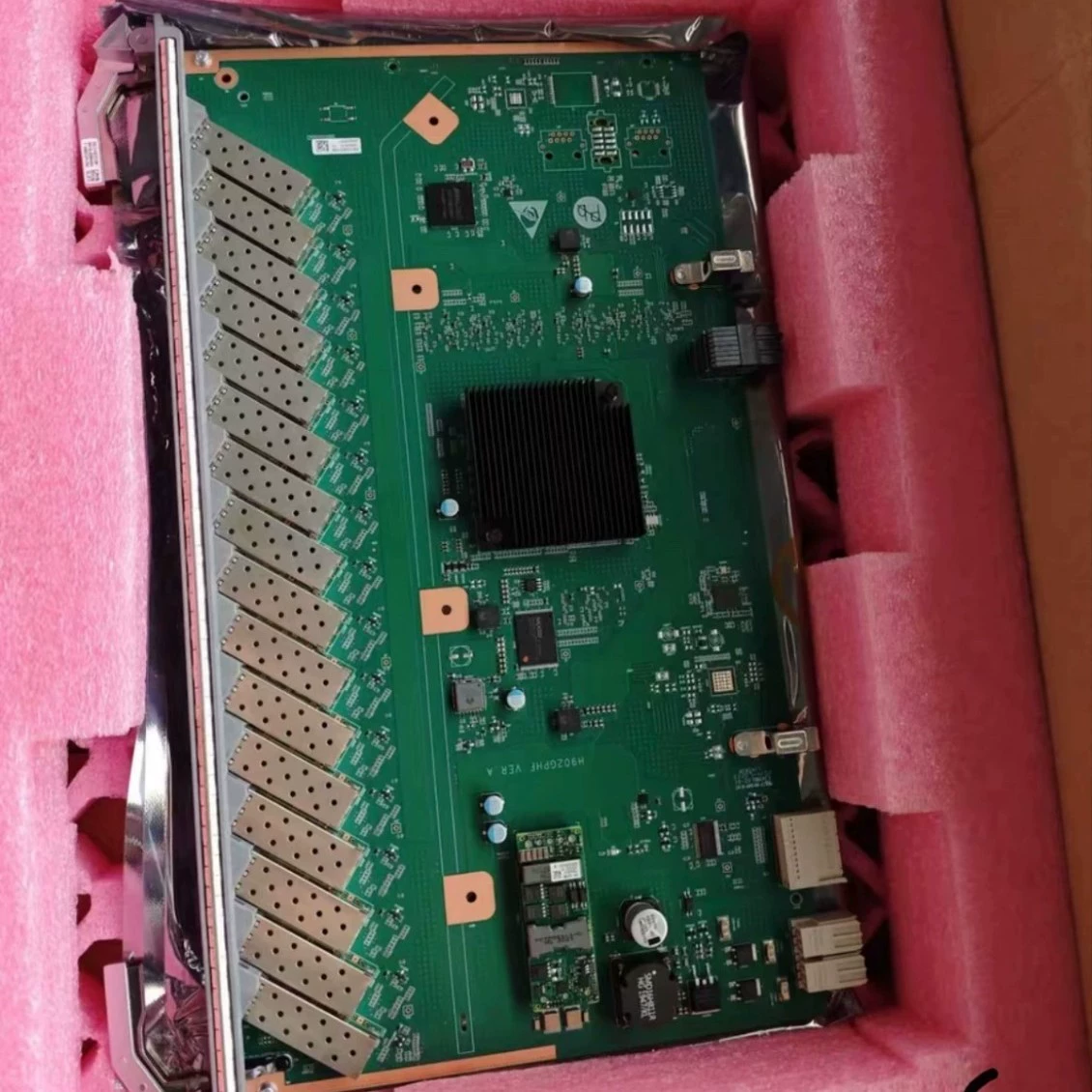 Деловая плата GPSF, полная версия с 16 оптическими модулями C+ H903