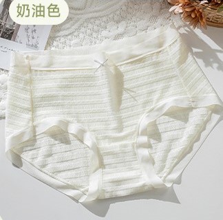 Calzones de mujer hechos de seda de morera 10A con forro antibacteriano en la entrepierna, sensación refrescante de seda helada, color crema, alta elasticidad, ropa interior femenina de cintura media. image 10