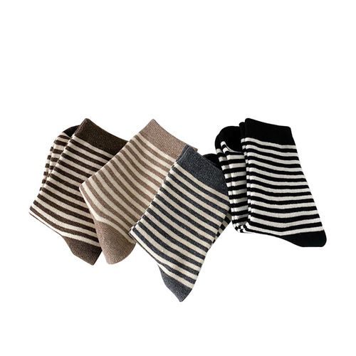 Striped socks Women's mid-tube socks autumn and winter long tube pile socks Japanese ins fashion trend versatile outside wear students