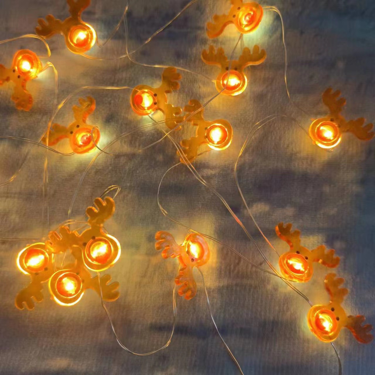 국경 대량 크리스마스 LED 산타 클로스 검은 모자 눈사람 사슴 머리 목발 선물 상자 벨 패스너 구리 와이어 램프