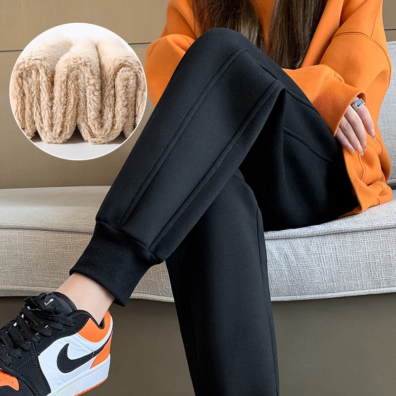 One-piece Velvet Sports Pants Women's Autumn and Winter fleece-lined Thickened Lamb Velvet Sweatpants with Snow Boots Pants Outer Wear Cotton Pants