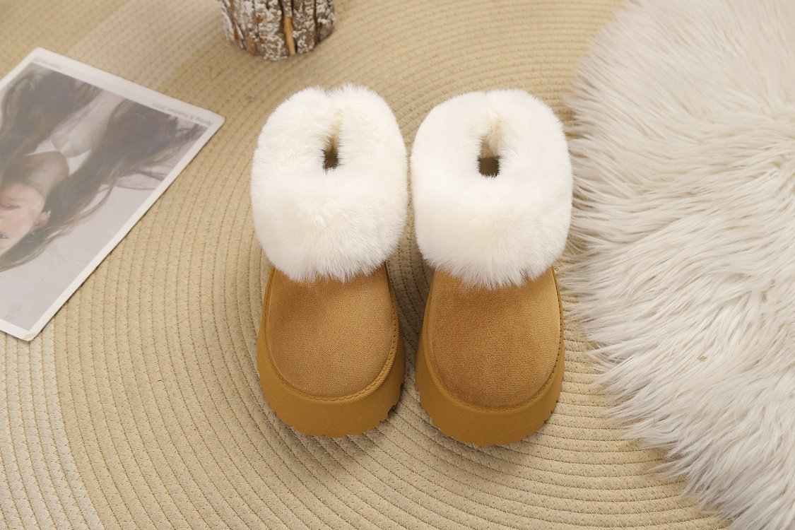 A new winter slip-on snow boots women's shoes plush one cotton shoes plus velvet thickened_voghion.com