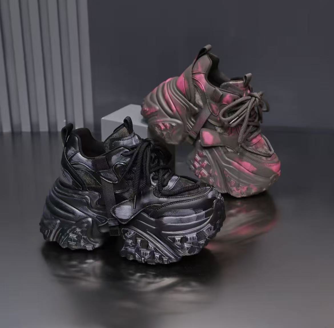 Women's Height-Increasing Thick-Soled Dad 2026 Spring/Summer New Gradient Color Vintage Style High-End Sports Casual_vogvips.com