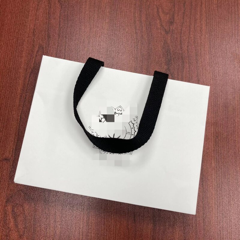 Luxury Cardboard Paper Bags with Designer Embossed Surface and Cotton Handles, Used for Candle Craft Gift Packaging Luxury Cardboard Paper Bags with Designer Embossed Surface and Cotton Handles, Used for Candle Craft Gift Packaging
