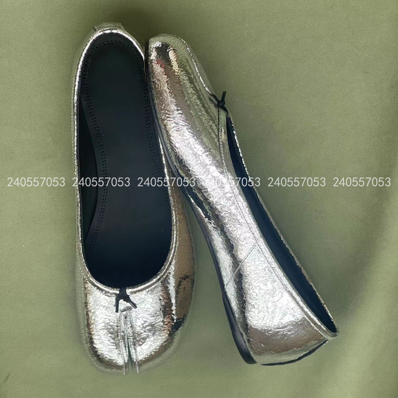 Broken Crack Split Toe TABI Flat Shoes for Women Mirror silver Soft Face Granny Margiela Ballet Shoes