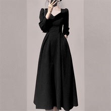 赫本風復古高級感黑色收腰連衣裙2023早春新款女法式氣質方領長裙