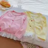 Молочно-жёлтый