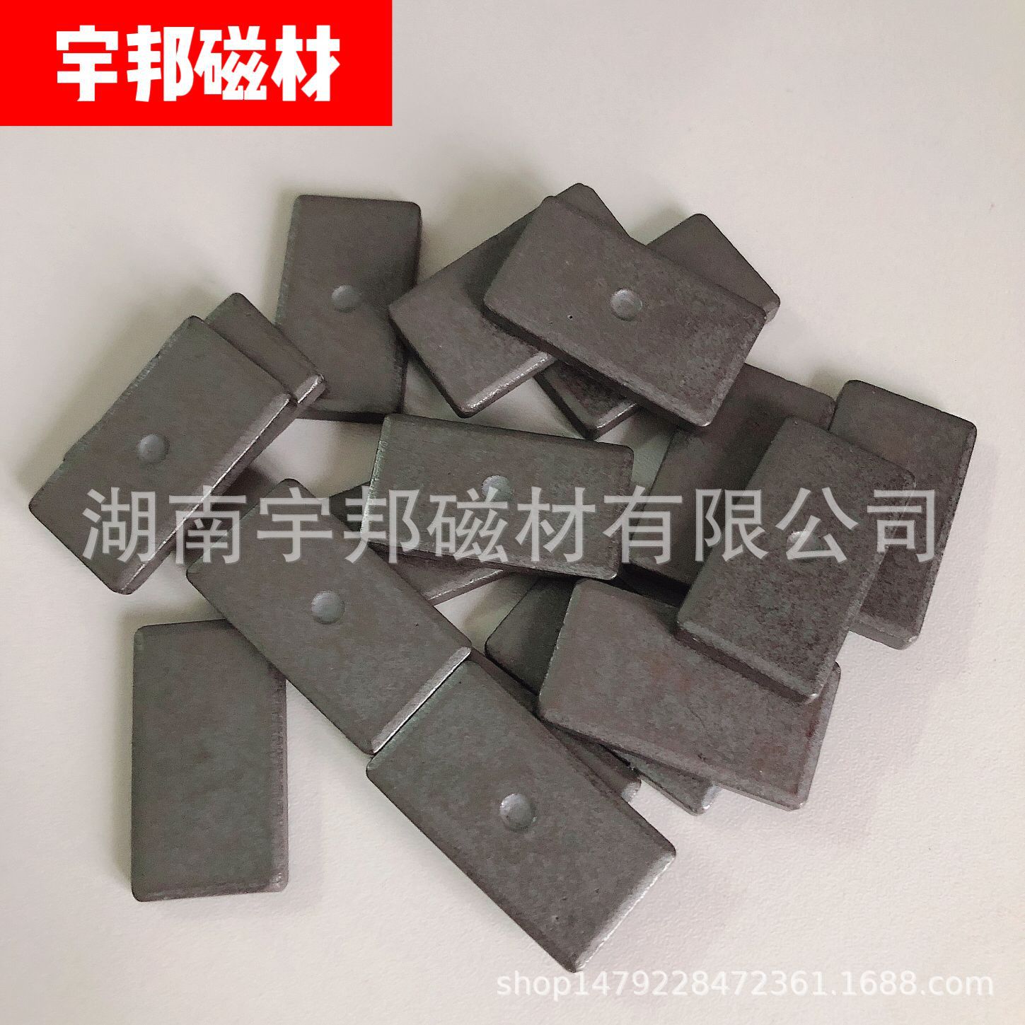 工厂现货 铁氧体方块 30X17X4mm 黑色普磁吸铁石带点单面充磁铁