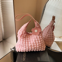 2025新款网红泡泡包包单肩斜挎包ins女大容量托特包简约百搭包包