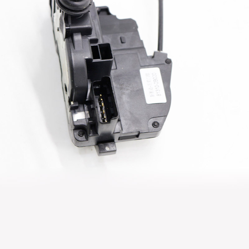 813102B020 Is Suitable for the Left Front Door Lock Actuator of Hyundai Santa Fe 2007-2010
