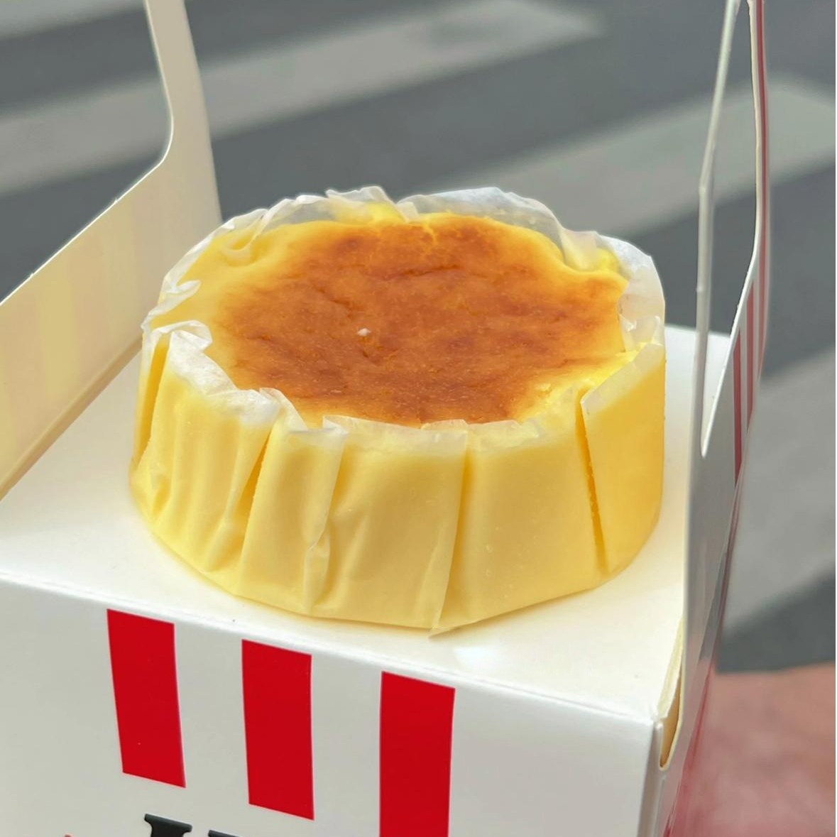 巴斯克无皱纸托免折叠芝士蛋糕硅油纸一次性脱模不沾烘焙无翻边