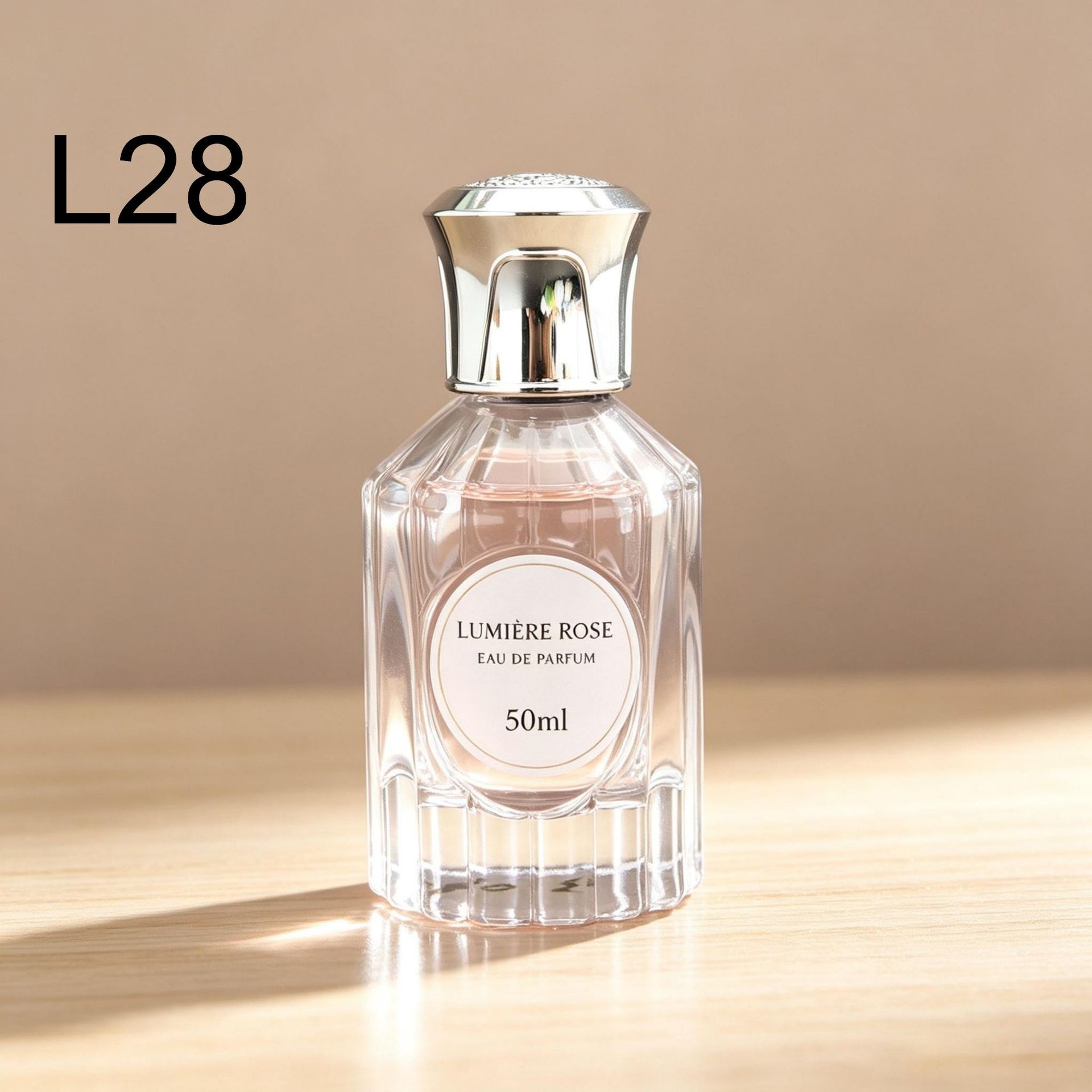 Nuevo producto botella de perfumes de vidrio botella de aerosol 50ml botella vacía botella de fragancia de alta calidad botella dividida multi-tapera libre en stock