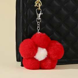 创意花朵毛球钥匙扣可爱毛绒小红花包包挂件手机配饰汽车钥匙圈