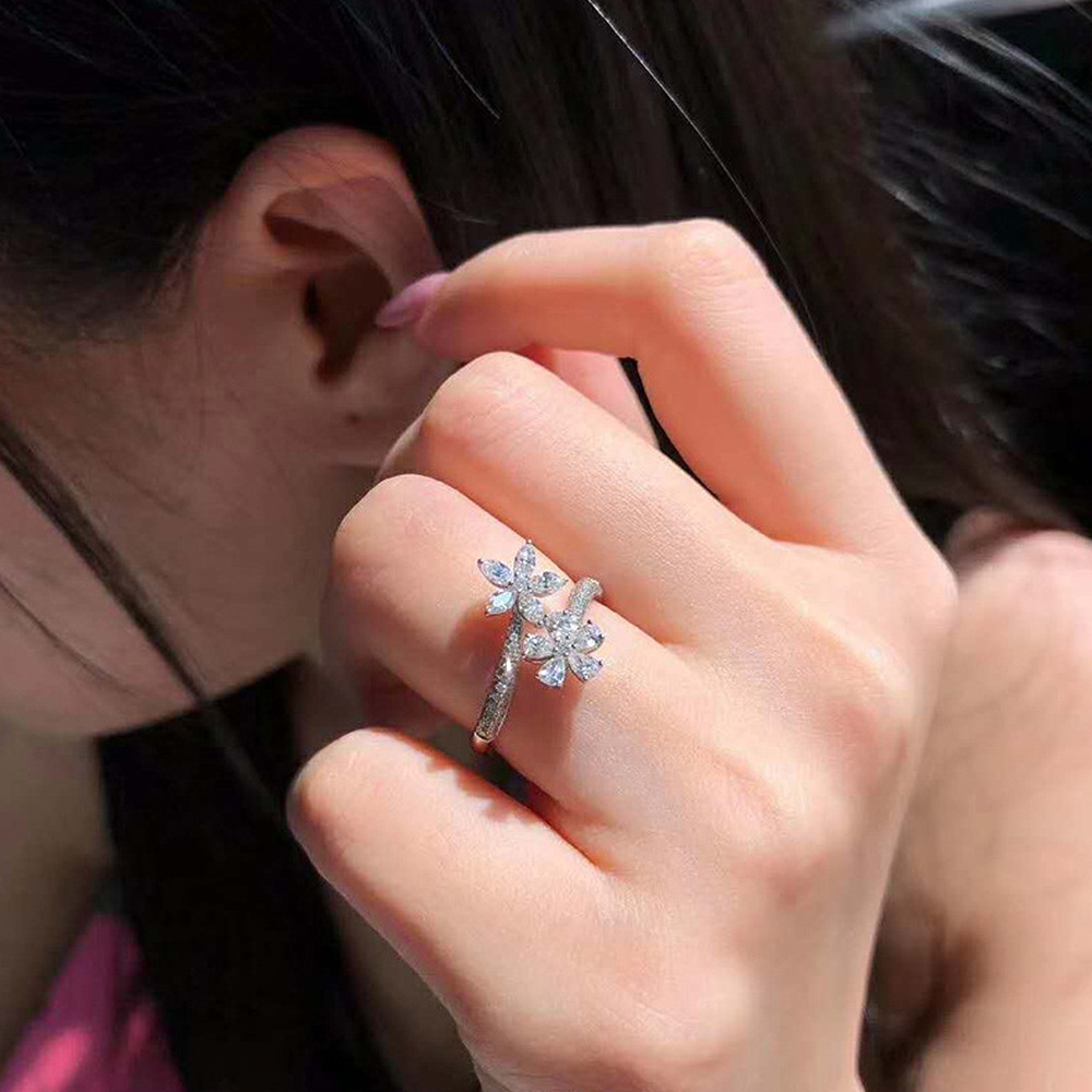 Simple Style Flower Copper Rings Inlay Zircon Copper Rings display picture 2