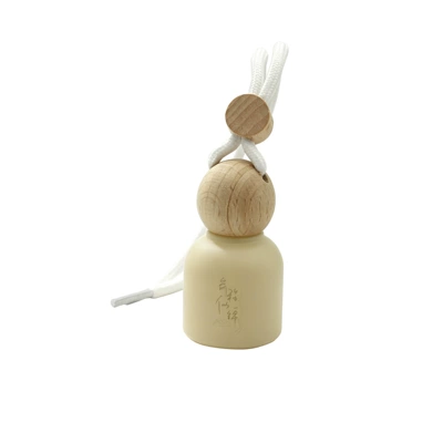 Car hanging – ornament, aromatherapy refill bottle wholesale