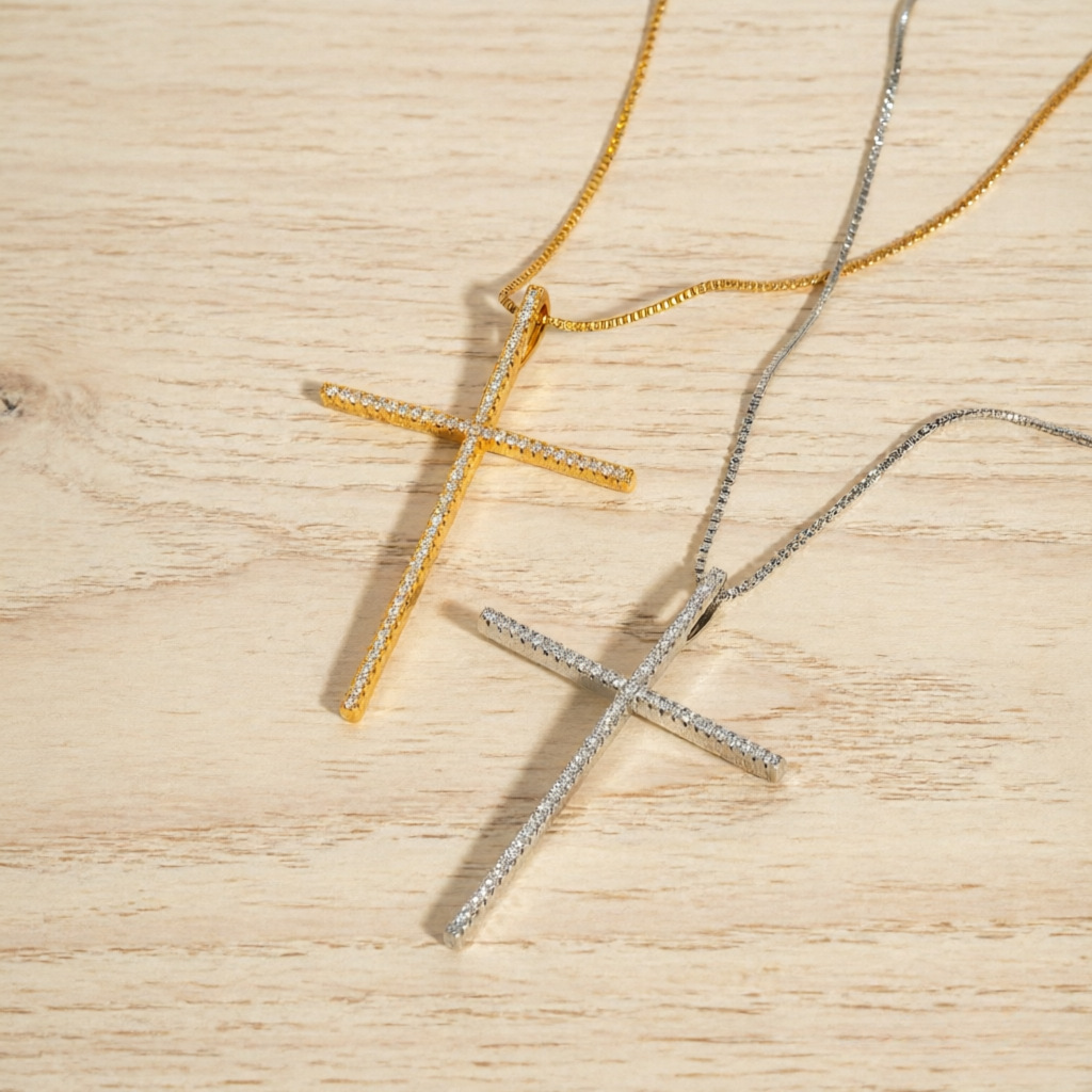 Elegant Cross Pendant Necklace With Zircon For Daily Wear_voghion.com