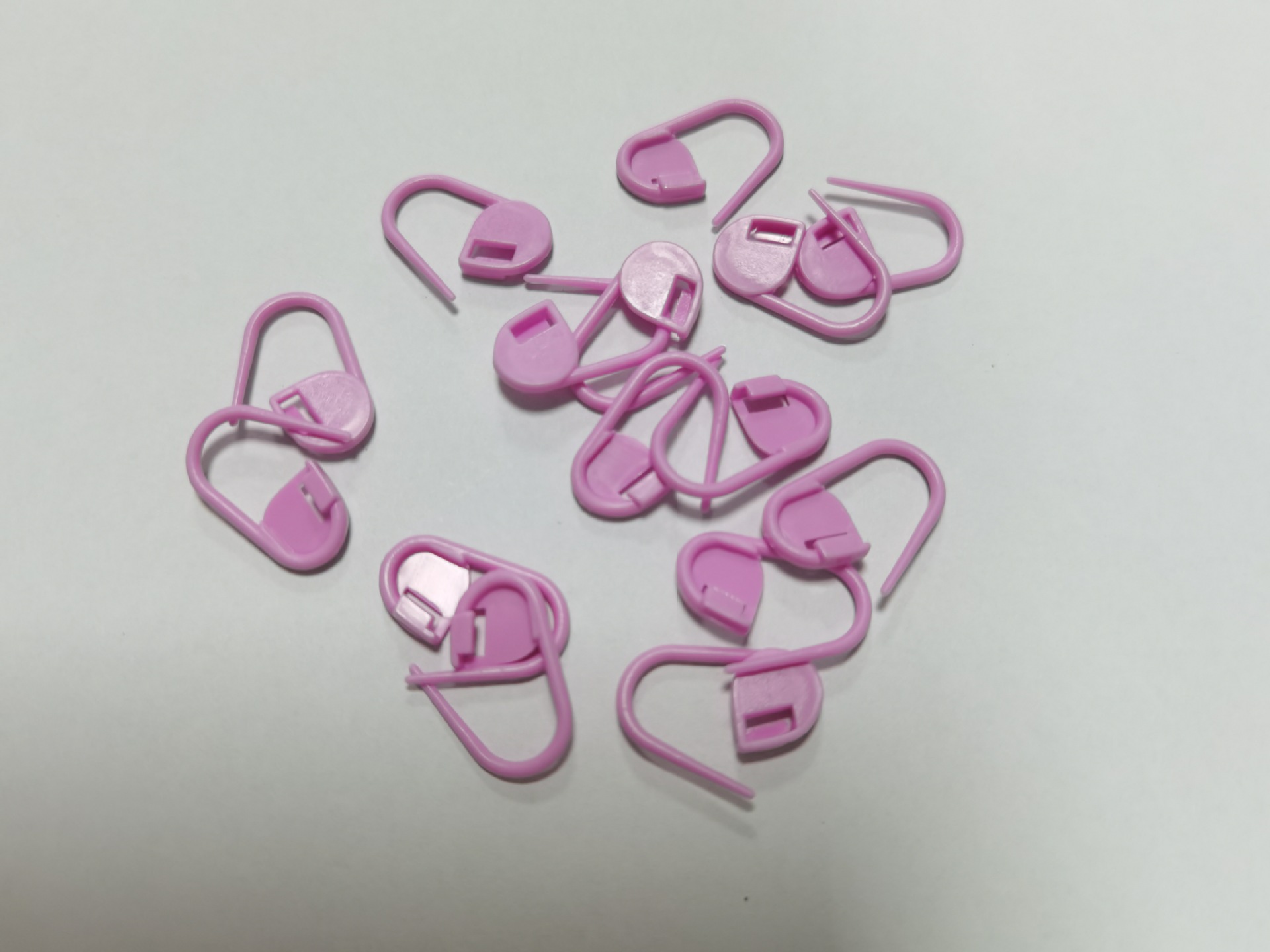 Herramienta de tejido, hebilla pequeña, hebilla de plástico, hebilla, hebilla, hebilla, hebilla, hebilla, hebilla, contador de suéter