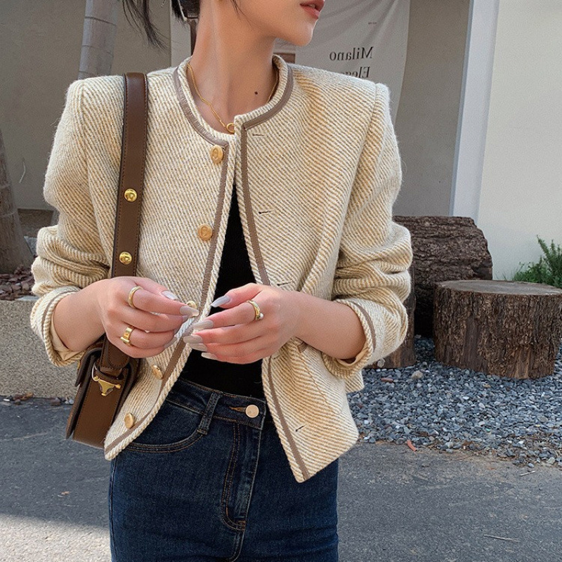 Tweed Style Jacket Women's Spring and Autum New Style Ladylike Elegant Slimming Look Tweed Short Jacket Top