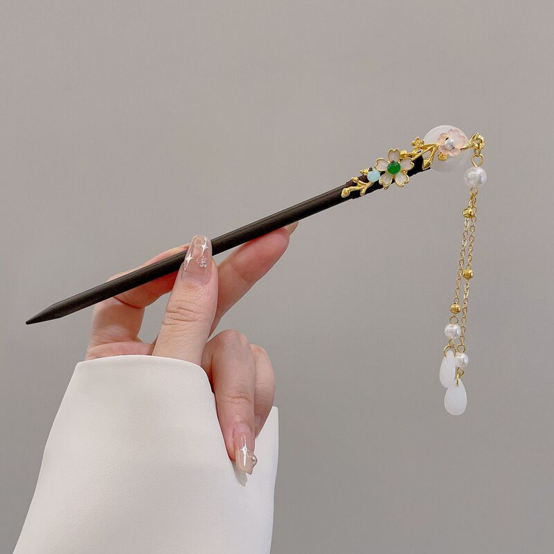 新しい中国風の合金の花のヘアピン、古代スタイルのヘアピン、ハイエンドの軽い高級タッセルヘアピン、ヘアアクセサリー卸売|undefined