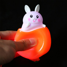 跨境爆款减压彩灯挤压胡萝卜兔子杯解压捏捏乐发泄整蛊玩具批发
