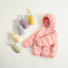 儿童童装秋冬轻薄款羽绒服外套连帽90%白鸭绒国标绒旅游可收纳