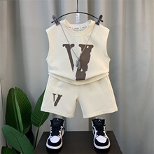 ��Ůͯ�ļ���װ����������ͯ���Գ��ƺ�����ĸ���Ķ̿��˶�������