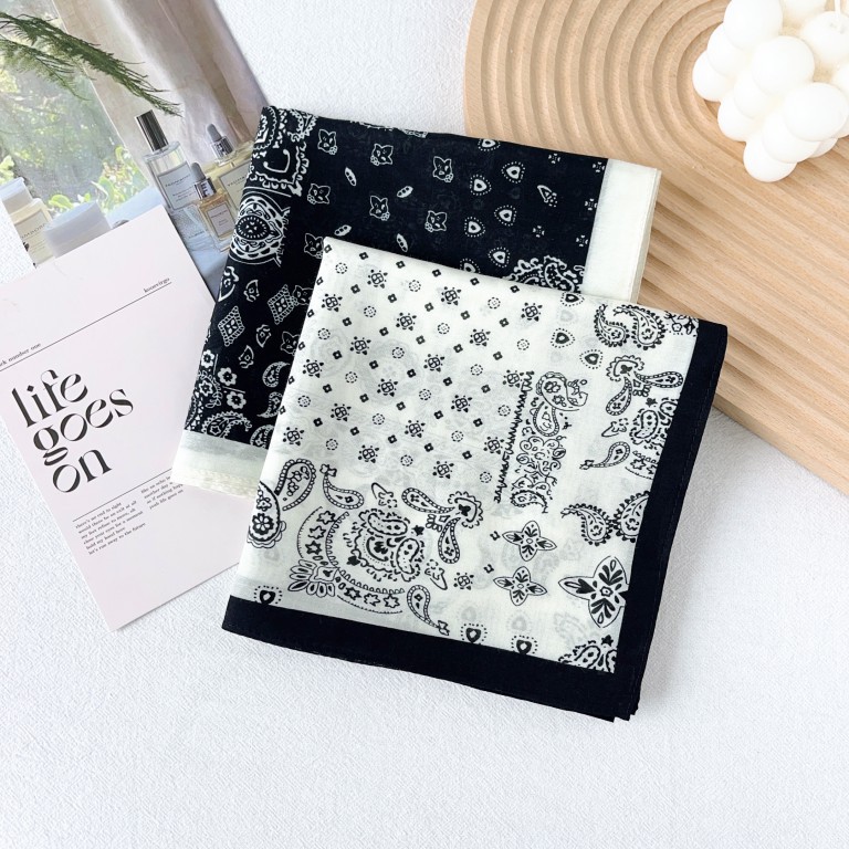 Primavera y verano nuevo estilo retro anacardo flor seda algodón bufanda cuadrada bufanda de seda pequeña bufanda de mujer cuello de temperamento de alta calidad bufanda fina