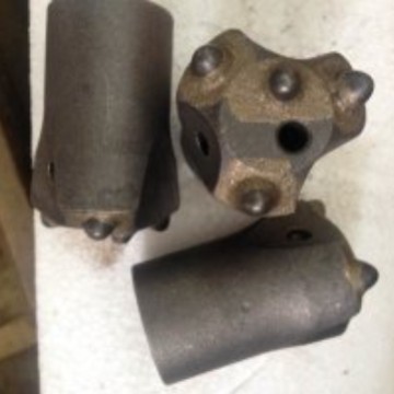 Broca 30 32 36 38 40 42 broca de diente esférica columna de soldadura Tooth Rock Drill mina accesorios broca