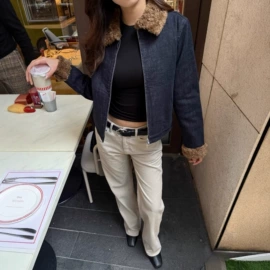 女式牛仔裤;休闲裤;女式T恤