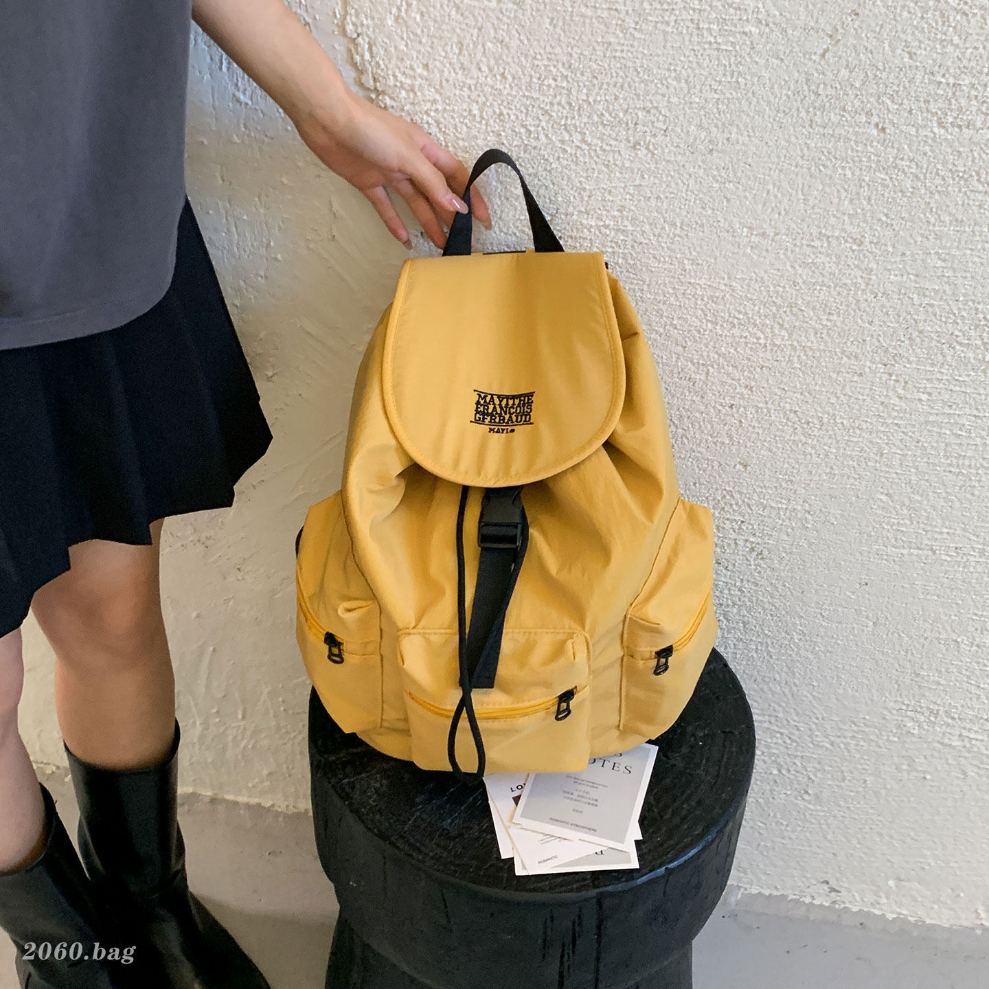 Estudiantes de gran capacidad nueva mochila de verano mochila de estilo femenino simple estilo casual 2026 mochila de cuerda