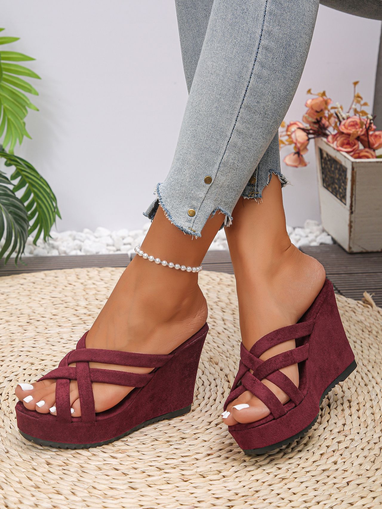 Women's Suede Wedge Sandals Peep Toe Woven Hollow out Thick Sole Platform plus Size Summer Slip-On Slippers_vogvips.com