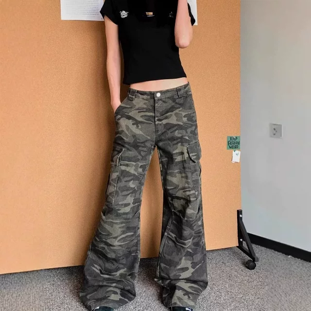 Camouflage spring trousers, American style, trend of season, loose fit