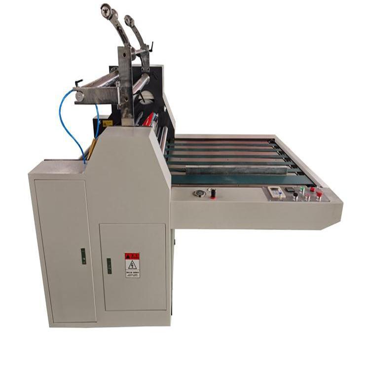 半自动纸板覆膜机C.jpg