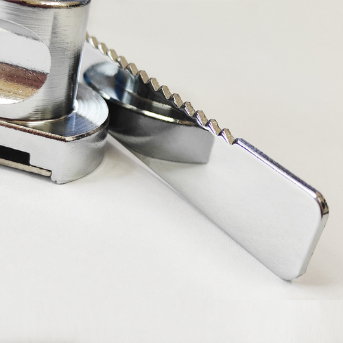 Glass door lock, shopping mall display cabinet, open smoke cabinet, push-pull door lock, window lock, glass counter lock, serrated lock