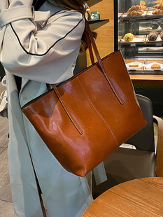 Capacious leather fashionable universal elegant one-shoulder bag, genuine leather, western style