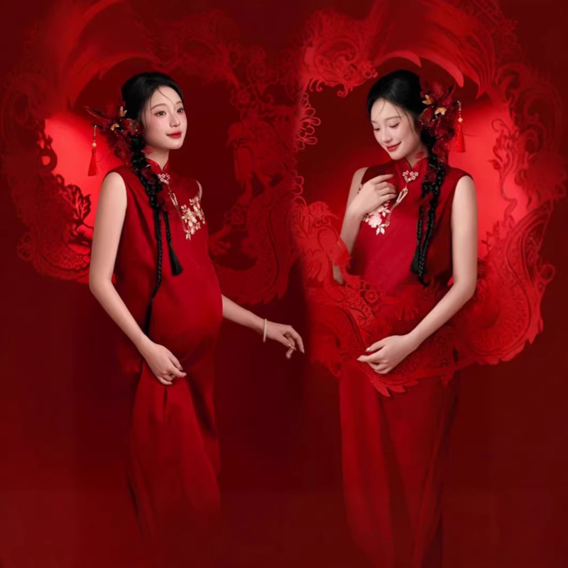 New Studio Style Maternity New Year Theme New Chinese-Style Red Cheongsam with Paper-Cut Style for Indoor Maternity Photography Outfits New Studio Style Maternity New Year Theme New Chinese-Style Red Cheongsam with Paper-Cut Style for Indoor Maternity Photography Outfits
