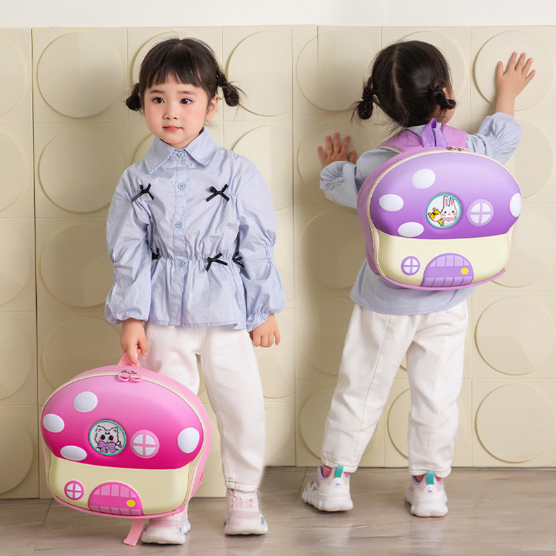 Cartoon hongos tridimensionales mochila infantil jardín de infantes mochila de niñas transpirable encantadora mochila de niñas de clase media