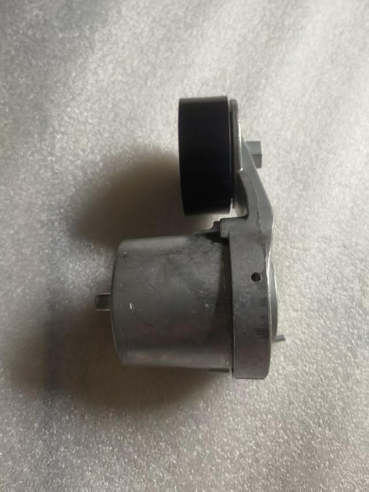 Timing belt tensioner for Ford Ranger 2.0, part number MB3Q-6A228-AA