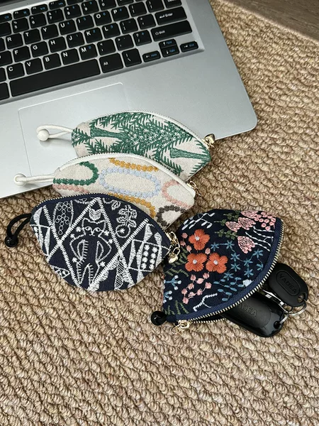 Pull-out Key Bag Mini Embroidered Small Bag Coin Purse Portable Keychain Pendant Car Key Bag