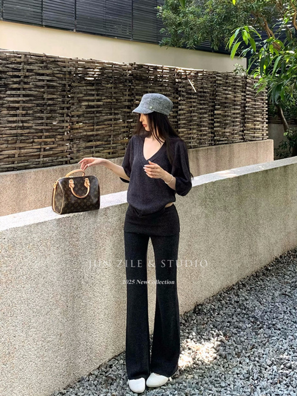 女装秋套装辣妹灰色V领宽松慵懒风半袖上衣翻边长裤微喇叭休闲裤|undefined
